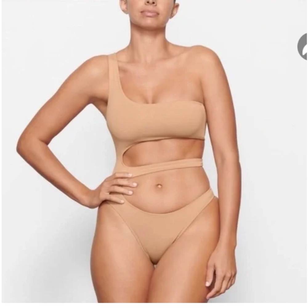 SKIMS One Shoulder Monokini